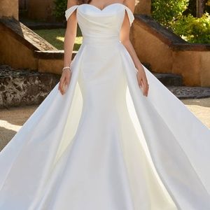 Dramatic Wedding Dress With Overskirt | STYLE Y12237 Size 14